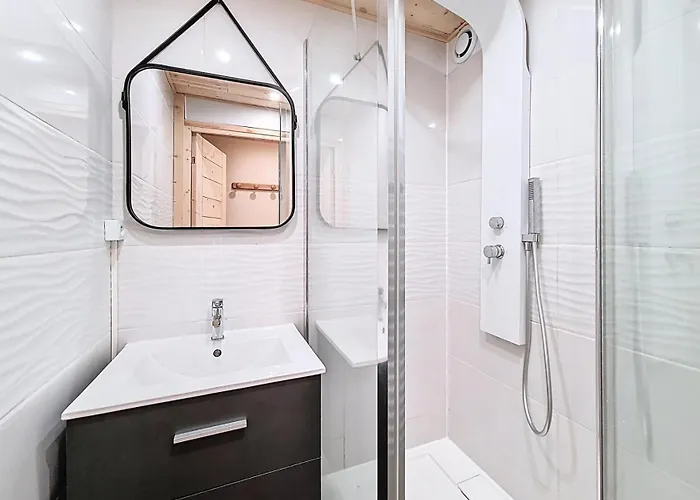 Apartment Lauziere - Agreable. Balcon Sud. Pied Des Pistes Mae-8703